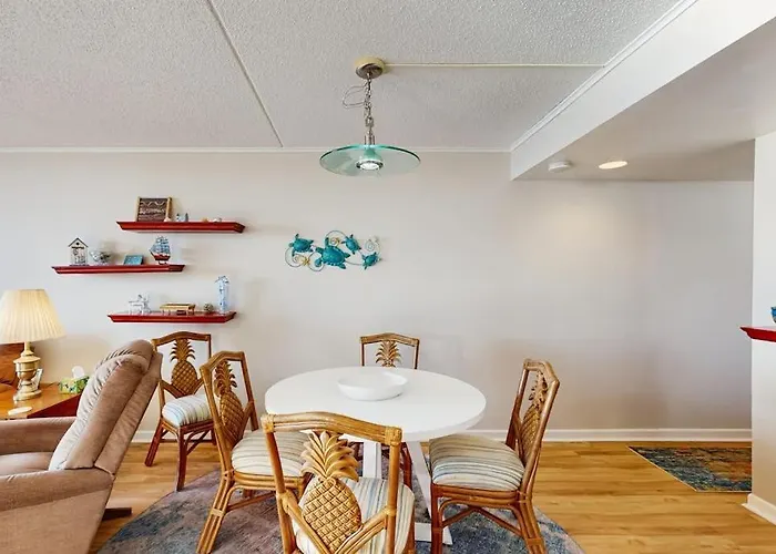 Incredible & Affordable With Beachfront Location Pools & Gym Hébergement de vacances