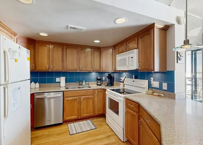 Incredible & Affordable With Beachfront Location Pools & Gym Ocean City