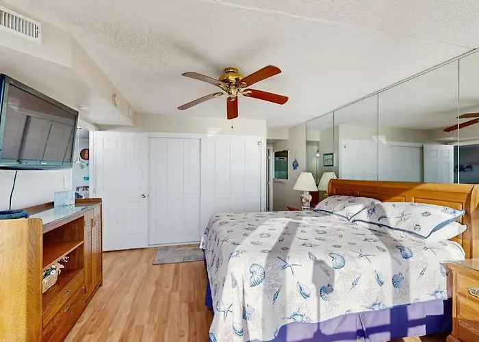 Holiday home Incredible & Affordable With Beachfront Location Pools & Gym *