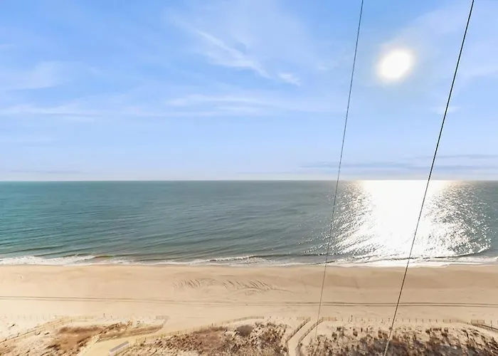 Incredible & Affordable With Beachfront Location Pools & Gym * Ocean City