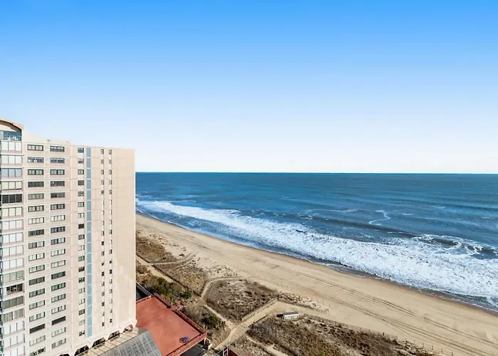 Holiday home Incredible & Affordable With Beachfront Location Pools & Gym